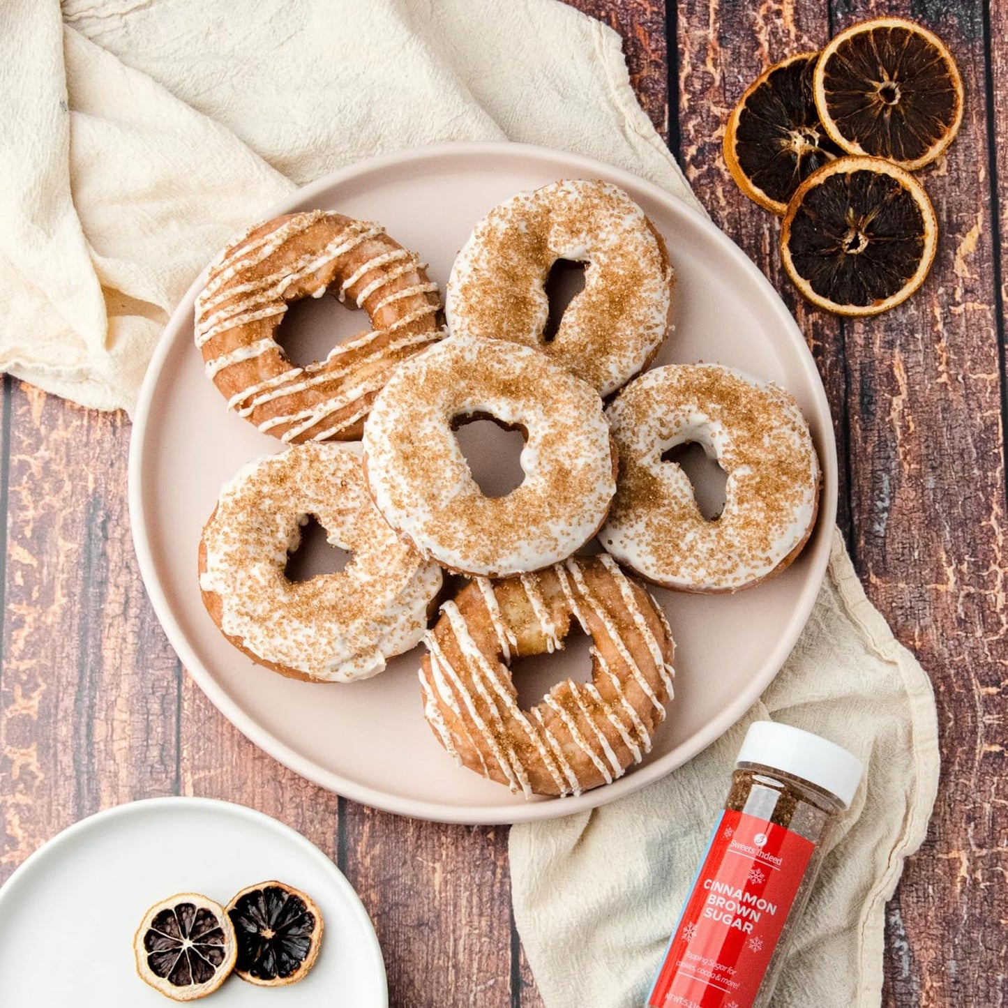 Sweets Indeed Cinnamon Brown Sugar Topping – 5.11 oz Jar | Holiday Baking & Drink Garnish | Edible Sugar for Cookies, Cupcakes, Cocoa, Coffee, Cocktails & Desserts