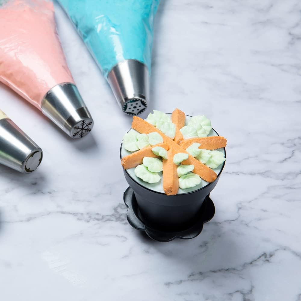 Restaurantware-Russian Piping Tip, 1 Petal Cake Decor Piping Tip - #47, Corrosion-Resistant, Stainless Steel Decorating Tip For Frosting, Dishwashable, Decorate Cupcakes, Cakes, or Cookies