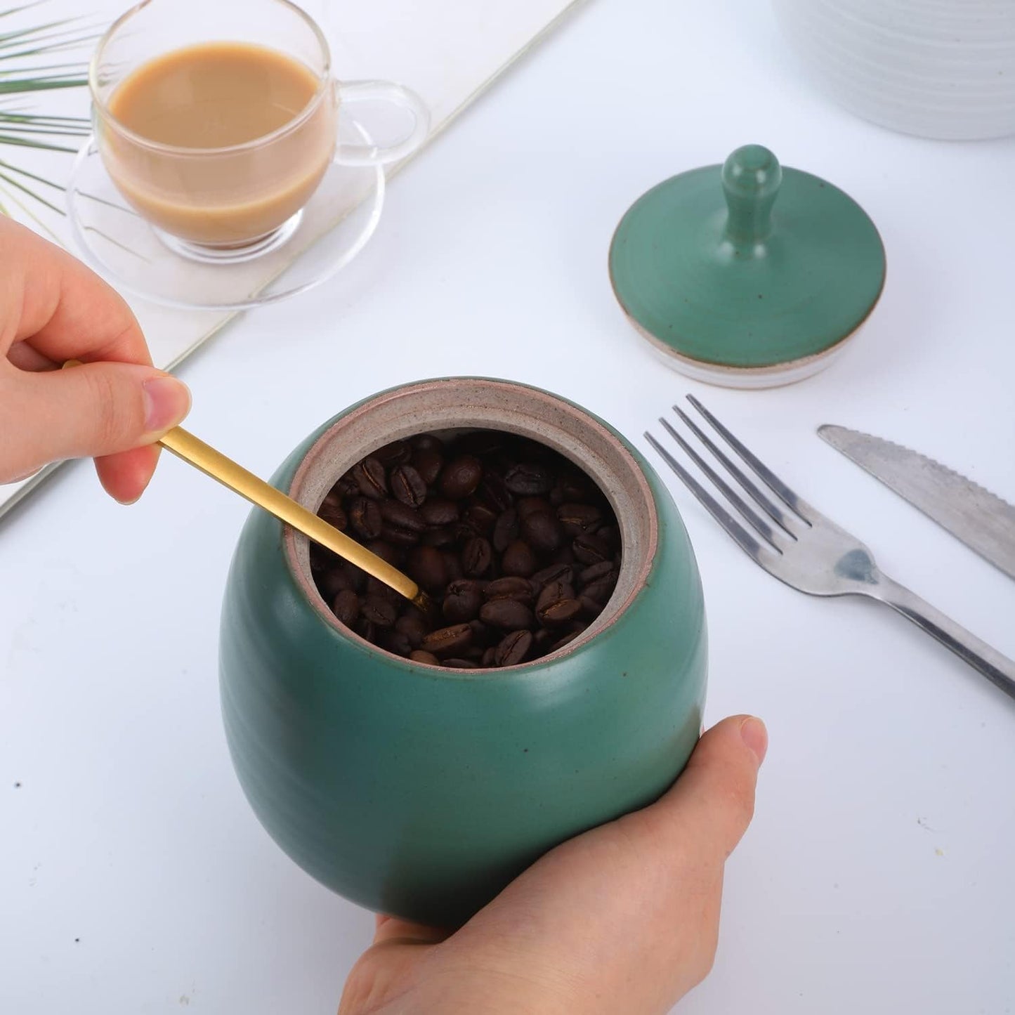 Kitchen Canisters Vintage Ceramic Food Storage Jar with Airtight Lid for Tea, Coffee, Herb, Sugar, Spice, Nuts (Ancient Green)