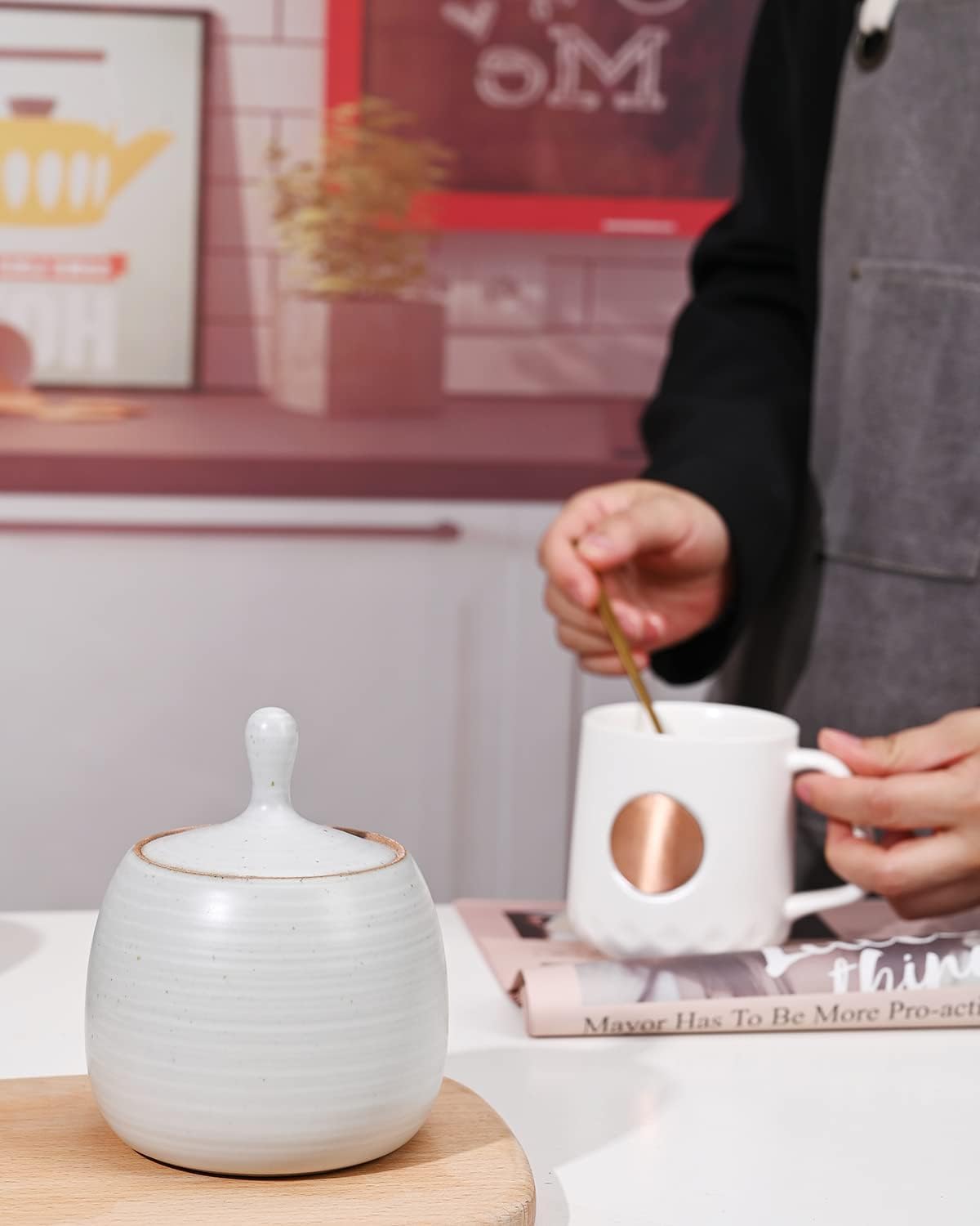 Retro Kitchen Canisters Ceramic Food Storage Jar Roud Shape with Silicone Airtight Lid for Tea, Coffee, Nuts, Herb, Spice, Sugar (White)