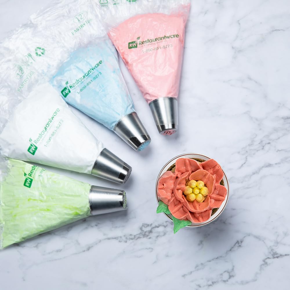 Restaurantware-Russian Piping Tip, 1 Petal Cake Decor Piping Tip - #26, Corrosion-Resistant, Stainless Steel Decorating Tip For Frosting, Dishwashable, Decorate Cupcakes, Cakes, or Cookies