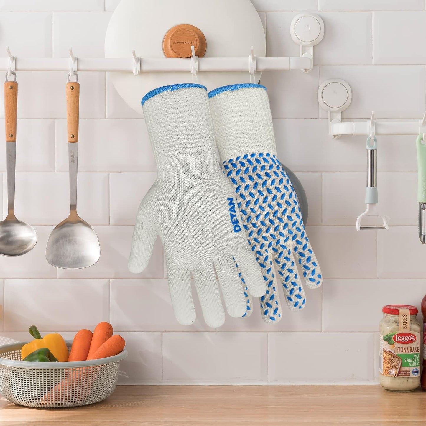 DEYAN Heat Resistant Oven Gloves 932°F | Silicone Non-Slip Mitts with Fingers | Flexible for Baking, BBQ, Grilling | Machine Washable (White, 1 Pair)