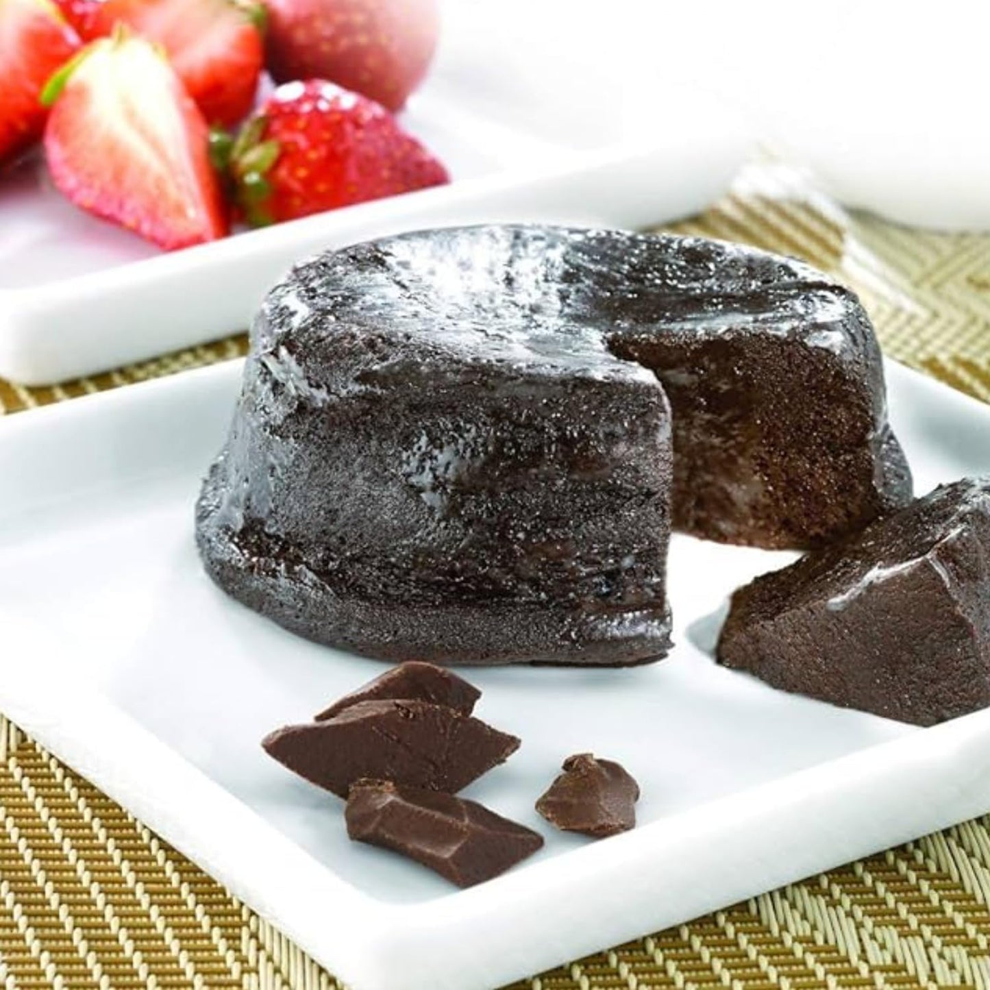 Nutmeg State Nutrition - High Protein Chocolate Mug Cake Mix, 15g Protein, 120 Calories, 3g Sugar, Low Fat, 7 Servings Per Box (1 Box (7 Servings), Chocolate Fudge Cake)