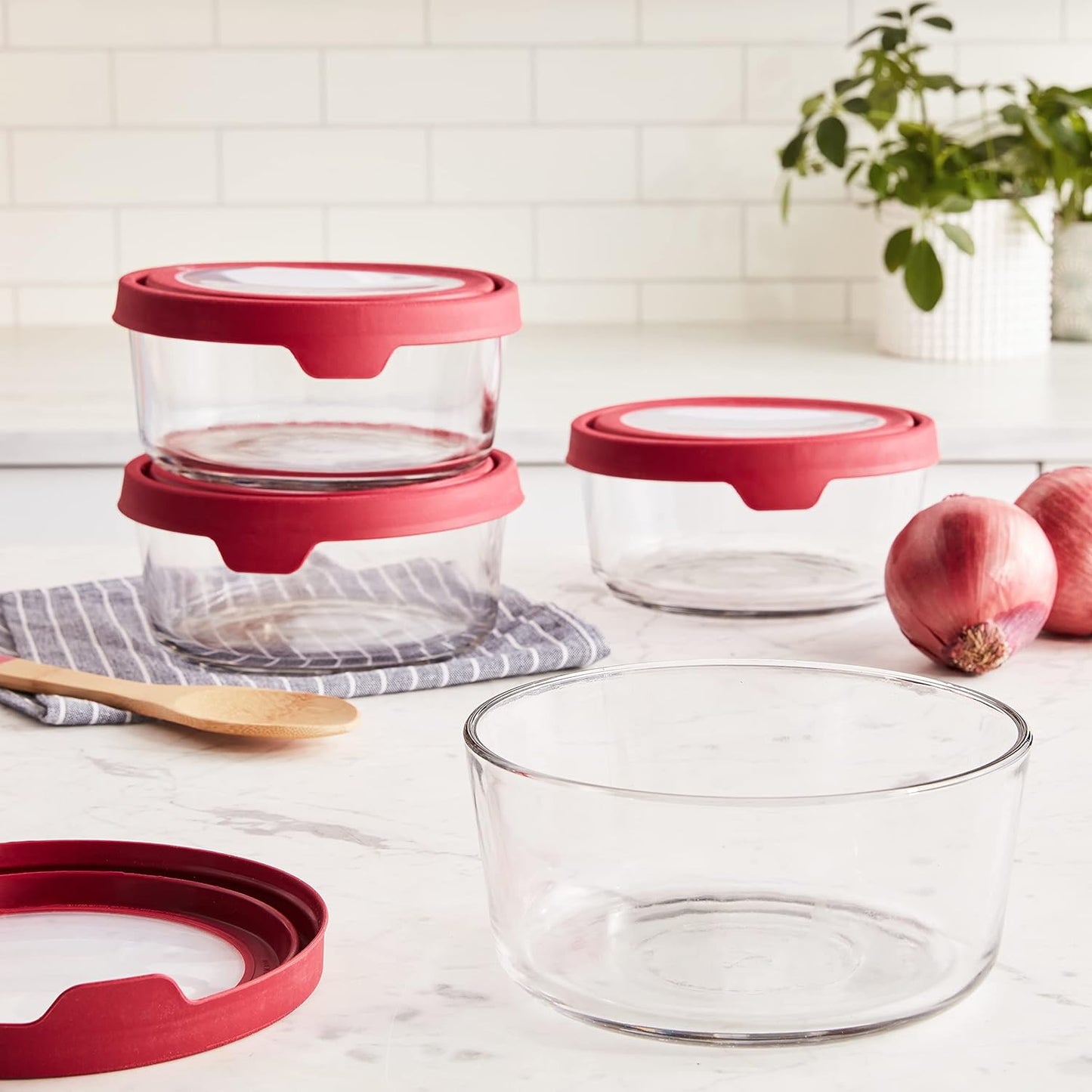 Anchor Hocking TrueSeal Glass Food Storage Containers with Airtight Lids, Cherry, 7 Cup (Pack of 4)