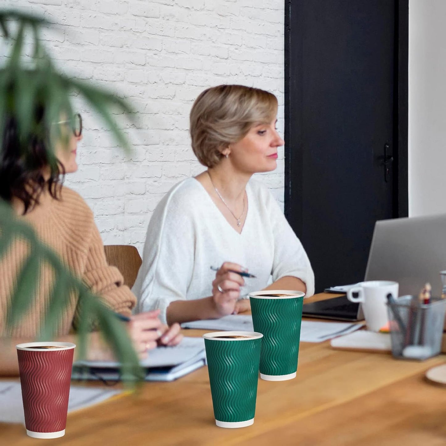 MUCHII 16 oz Paper Coffee Cups, 90 Count Multicolor Disposable Insulated Ripple Paper Cups for Hot Chocolate and Tea