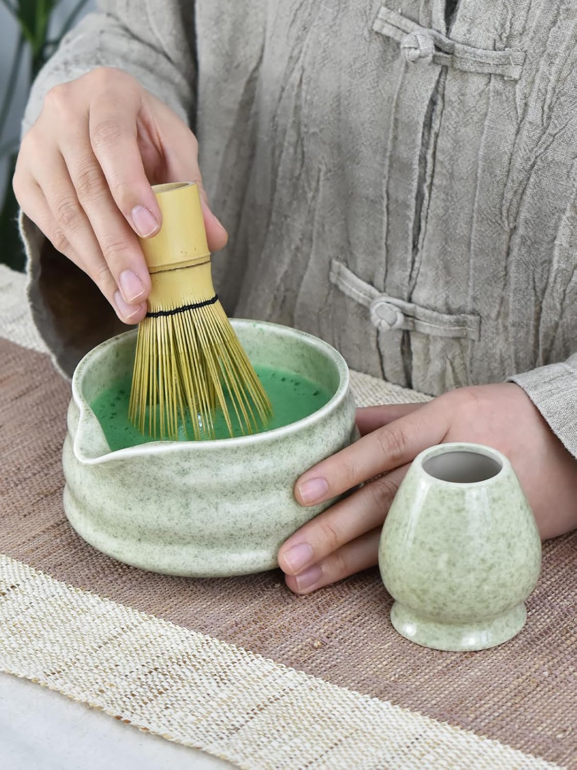 Artcome Matcha Bowl Set with Pouring Spout – Ceramic Chawan, Bamboo Whisk, Whisk Holder, Tea Scoop, and Matcha Manual – Traditional Japanese Tea Set