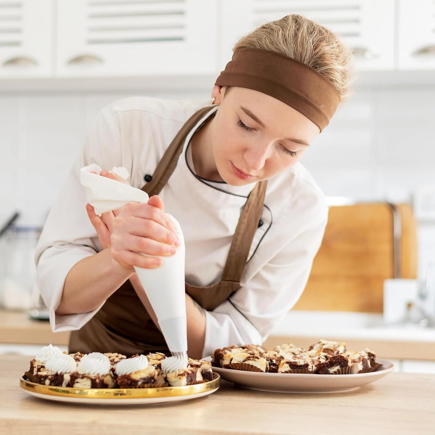 24 Inch Extra Large Piping Bags Disposable 100 Pack Clear Thickened Pastry Bags Icing Bags Frosting Piping Bags Cake Decorating Bags for Dessert, Pastry, Cookies, Cupcake Decorating