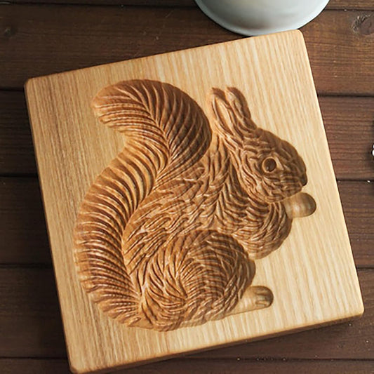 Wooden Cookie Biscuit Mold, 3D Baking Mold, Embossing Craft Decorating Baking Tool, Suitable for Halloween Thanksgiving Christmas Kitchen DIY (Squirrel 10 * 10 * 2)