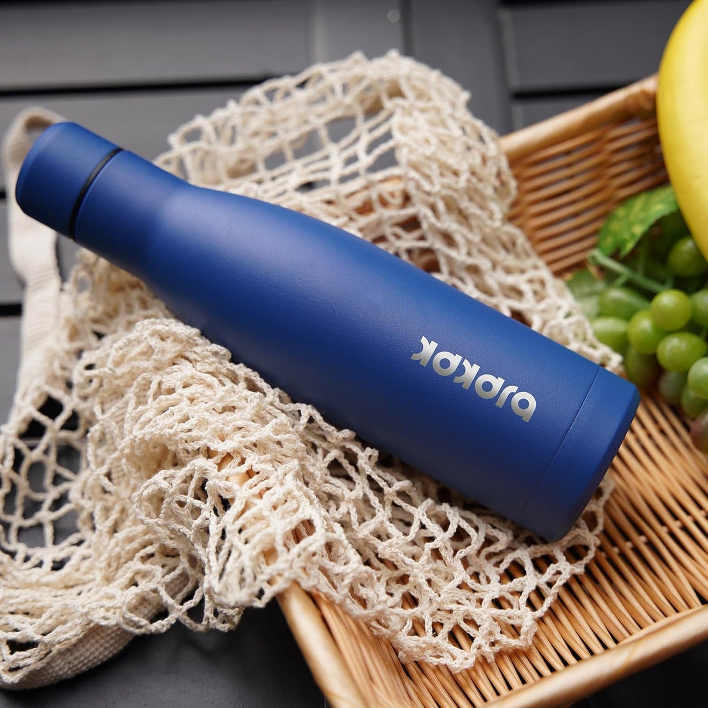 BJPKPK 25oz Insulated Water Bottle Double Wall Vacuum Insulated Stainless Steel Water Bottles for Spots Keep Cold and Hot,Blue