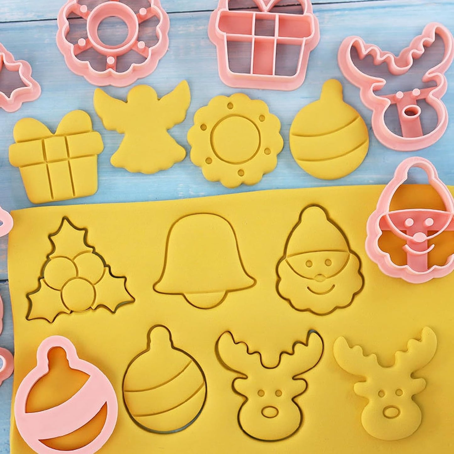8Pcs Christmas Cookie Cutters, 3D Cookie Cutter Set, Snowman Deer Gift Cutters Cake Baking Fondant Embosser Stamps Christmas Party DIY Cake Decorating Tools