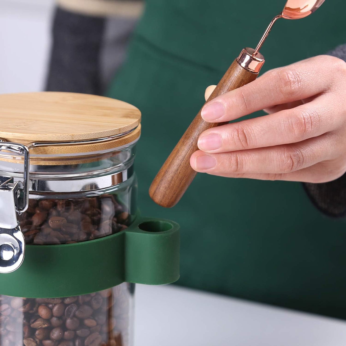 KKC Vacuum Sealed Coffee Bean Storage Container with Scoop for 1 lb Beans,Airtight Glass Coffee Jar Canister with Scoop,Glass Storage Canisters with Hinged Lid,40 Fluid Ounce