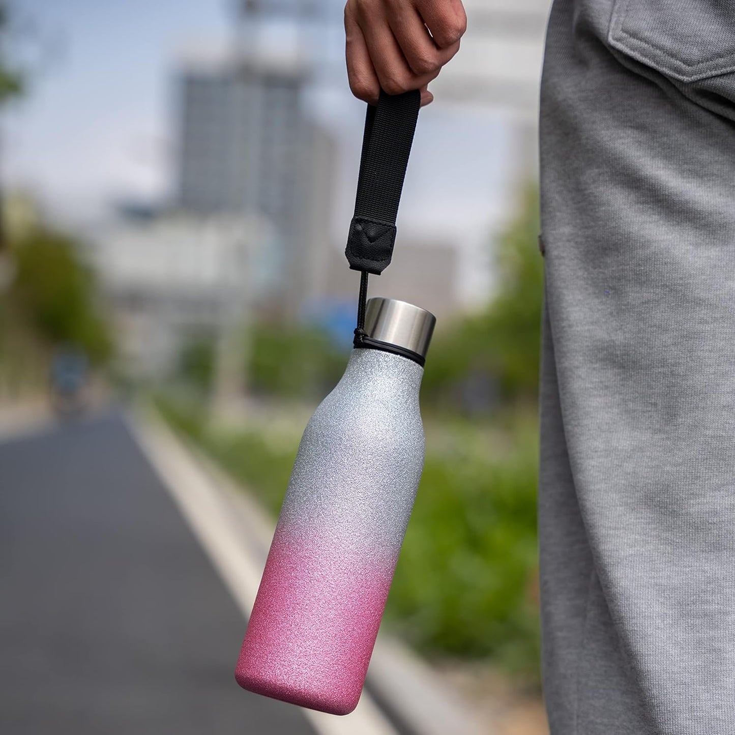 BJPKPK Insulated Water Bottles, 18 oz Stainless Steel Metal Water Bottle with Strap, BPA Free Leak Proof Thermos,Mugs,Flasks, Reusable Water Bottle for Sports & Travel, Sparkling Silver Blue