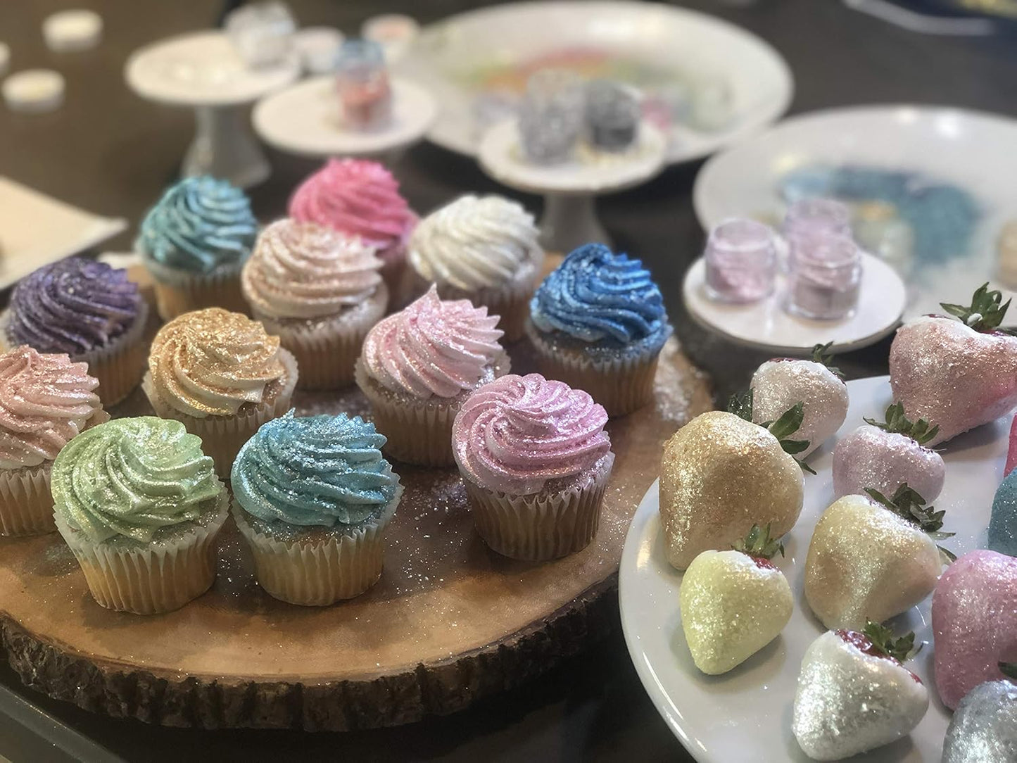 BAKELL Soft Green Edible Glitter, 25 Grams | TINKER DUST Edible Glitter | KOSHER Certified | 100% Edible Glitter | Cakes, Cupcakes, Cake Pops, Drinks, Dessert Vegan Glitter & Dusts (25g, Soft Green)