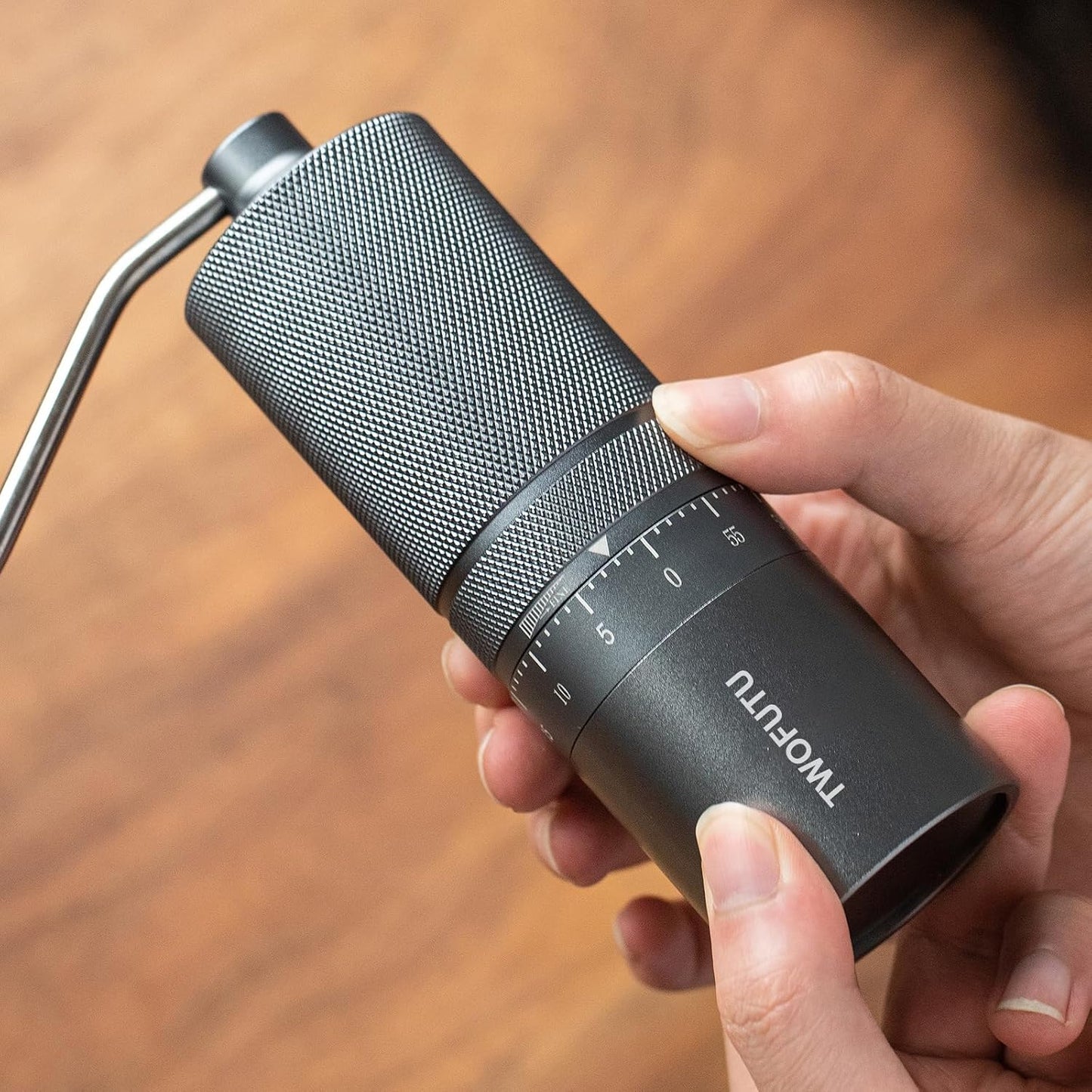 Manual Coffee Grinder With External Adjustable Stainless Steel Reticulate Pattern Hand Coffee Grinder, Suitable use for Various Places Such as Home Kitchens,Restaurants, Travel Etc. Grey.