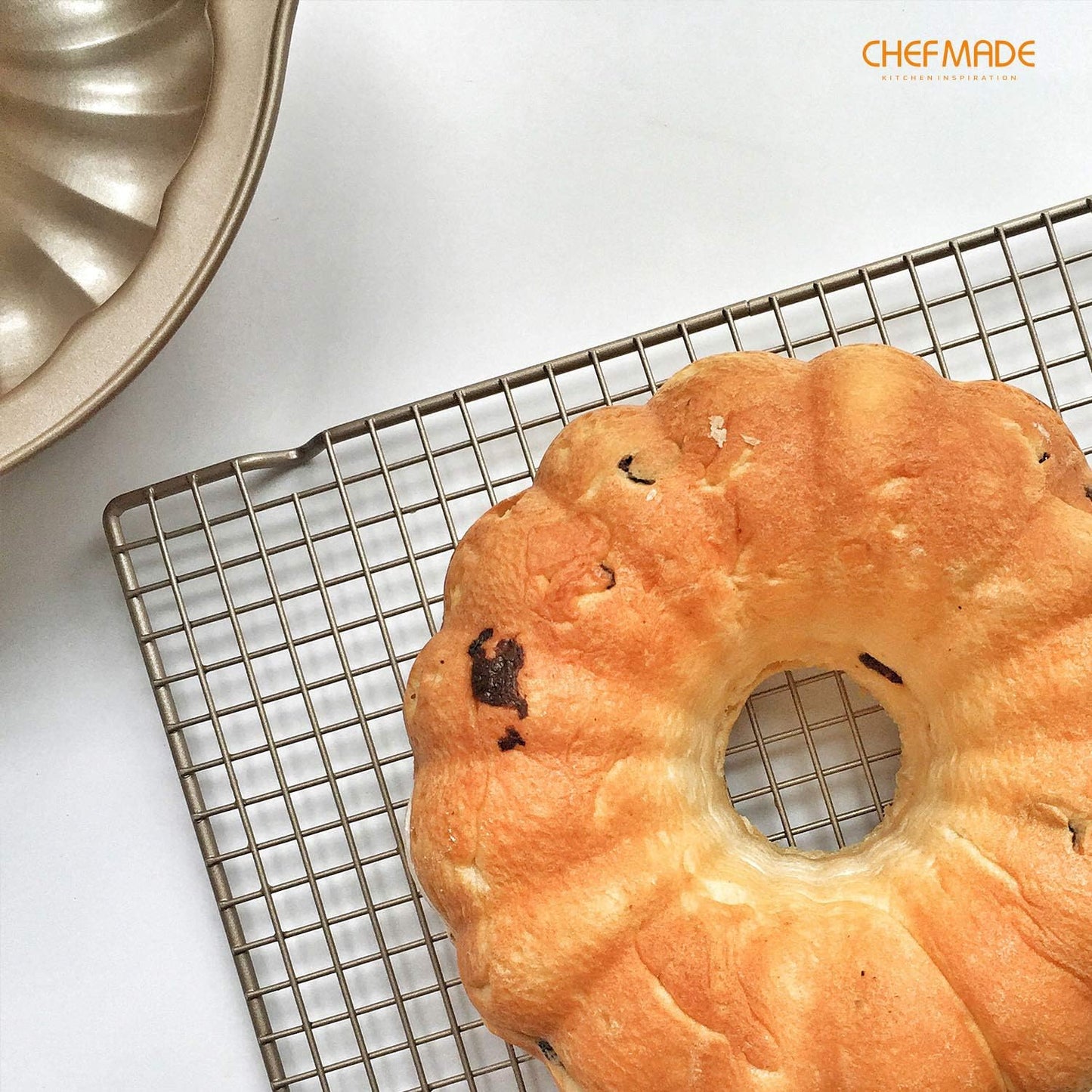 CHEFMADE Baking and Cooling Rack, 16.3-Inch Non-Stick Bold-Grid Design Rectangle Wire Rack for Oven Baking (Champagne Gold)