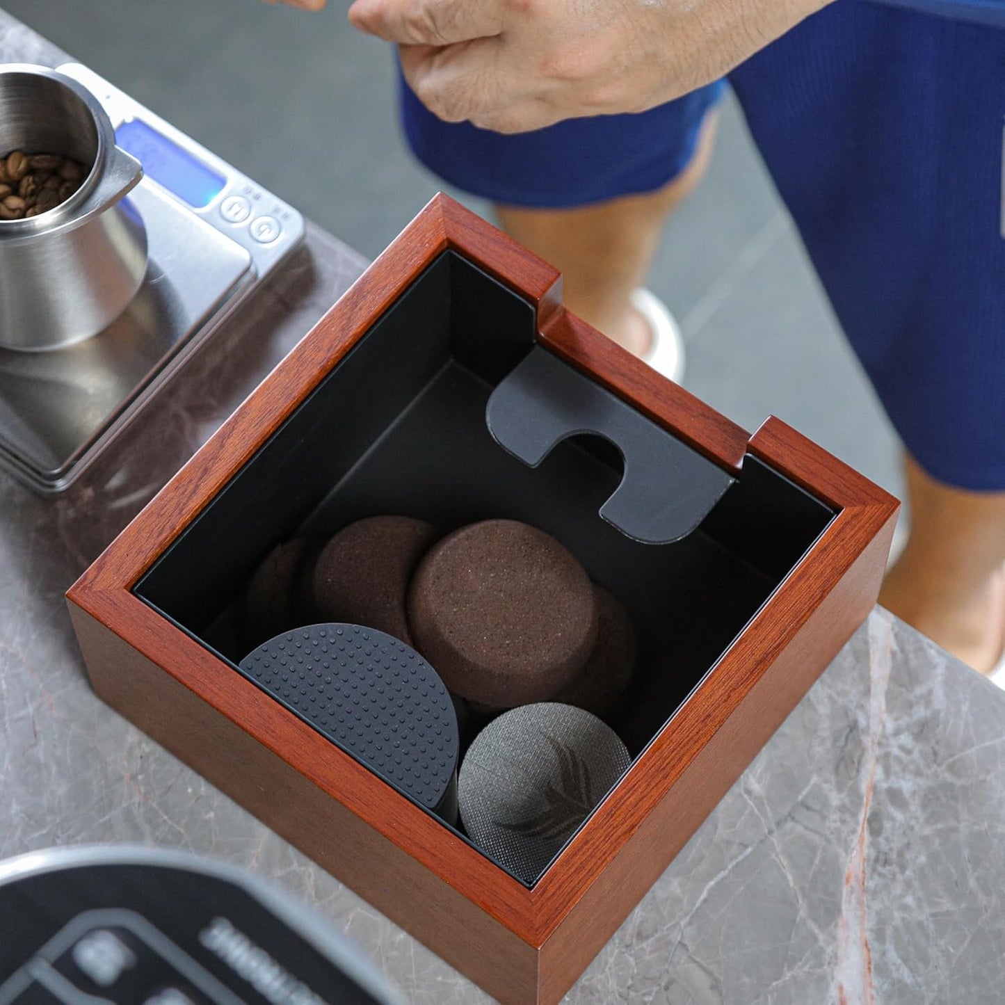 Rosewood Espresso Knock Box – Coffee Puck Bin with Shock-Absorbing Bar & Non-Slip Base | Premium Coffee Grounds Container for Espresso Stations & Home Barista Setups