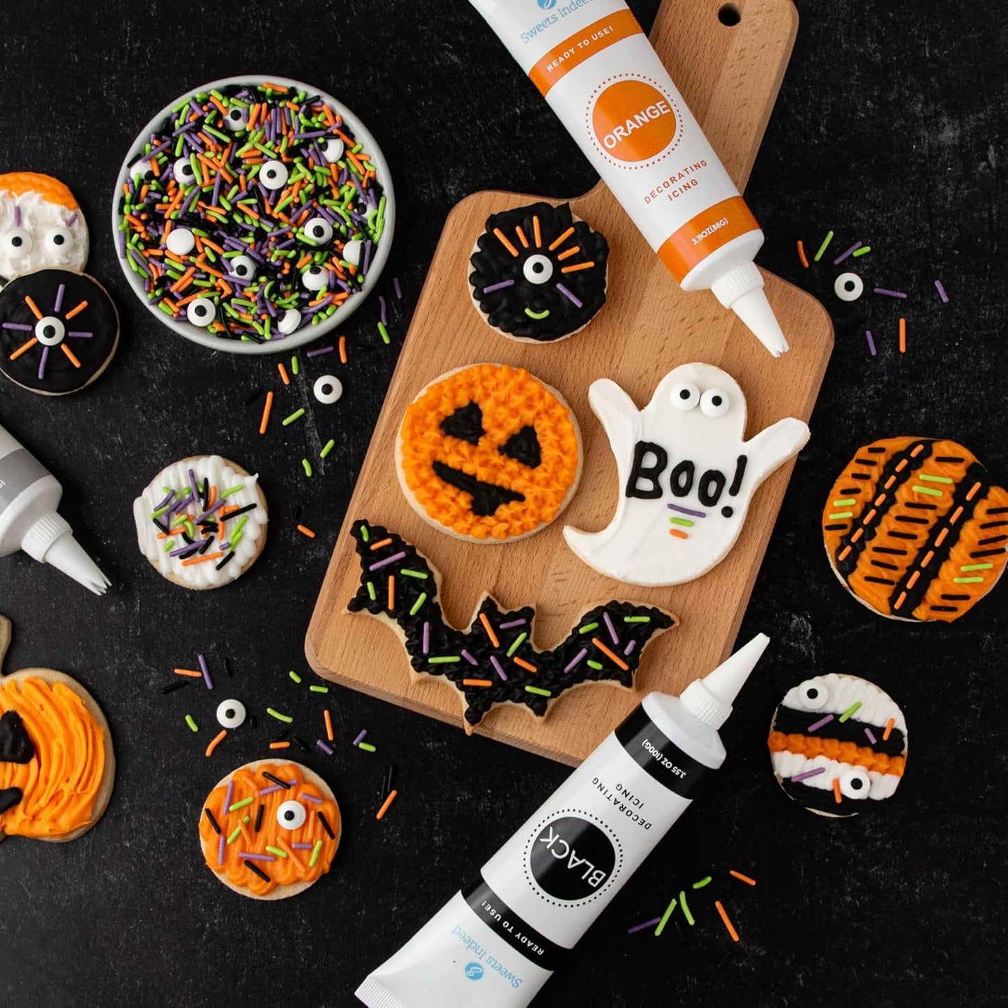 Halloween Frosting Kit with Sprinkles & Eyeballs – 11.31 oz Decorating Set with 3 Frosting Tubes (Orange, Black, White), 4 Nozzles & 2 oz Sprinkle Mix – Cookie & Cupcake Kit for Kids & Families