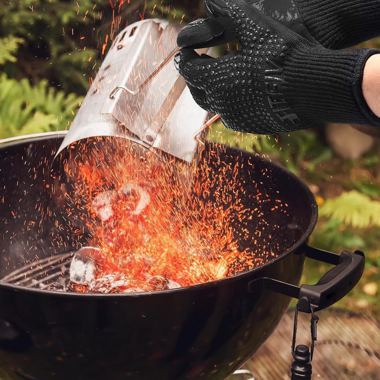 BBQ Gloves, Oven Gloves, 1472°F Extreme Heat Resistant Barbecue Gloves, Silicone Non-Slip Oven Mitts, Kitchen Gloves for Cooking, Grilling, and Baking (Black)