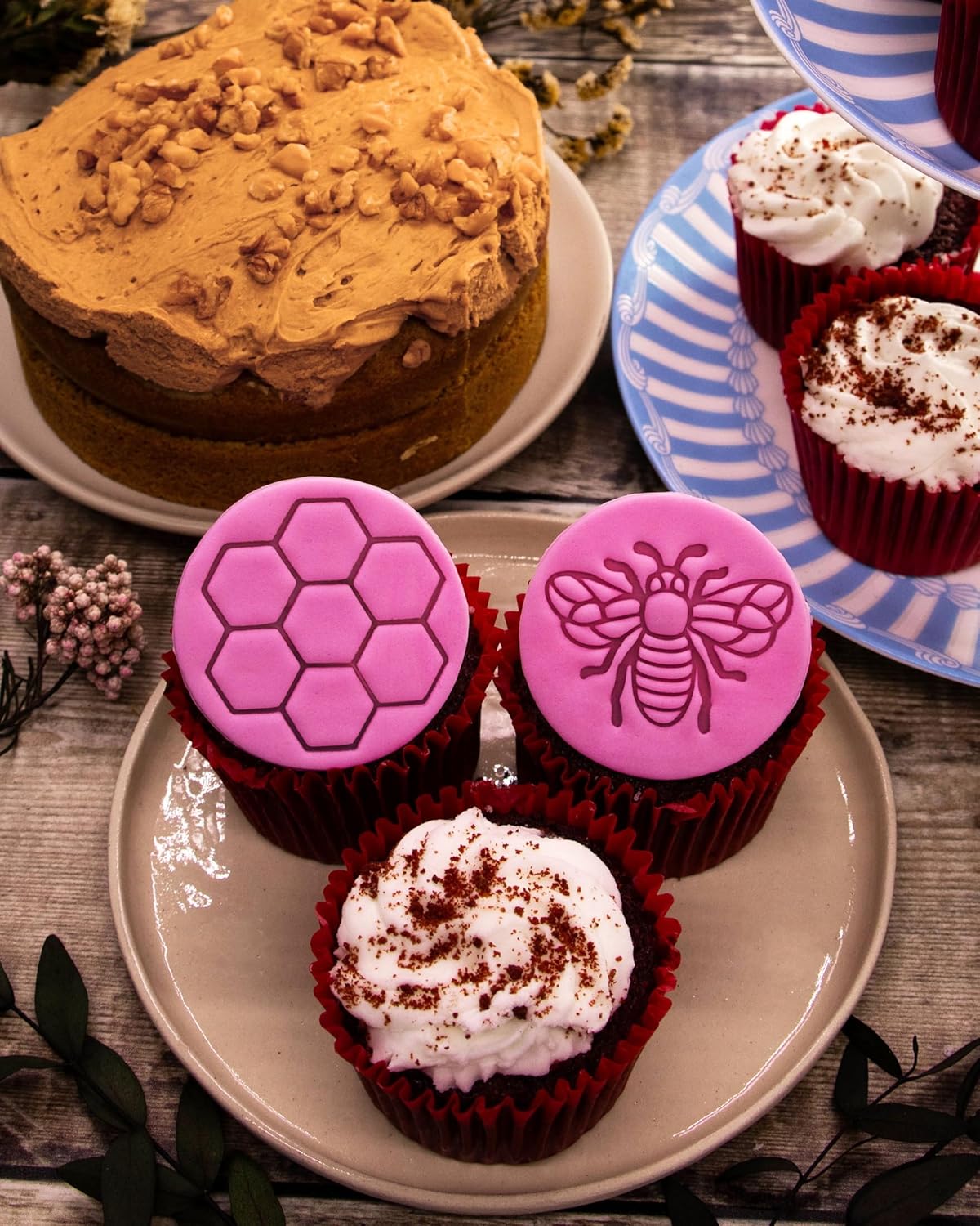 BAKERLOGY Queen Bee - Mini 2" Cookie Cutter & Stamp Set - Honey Bee & Honeycomb Design for Easter & Spring Cookies, Cupcakes & Fondant Decorations