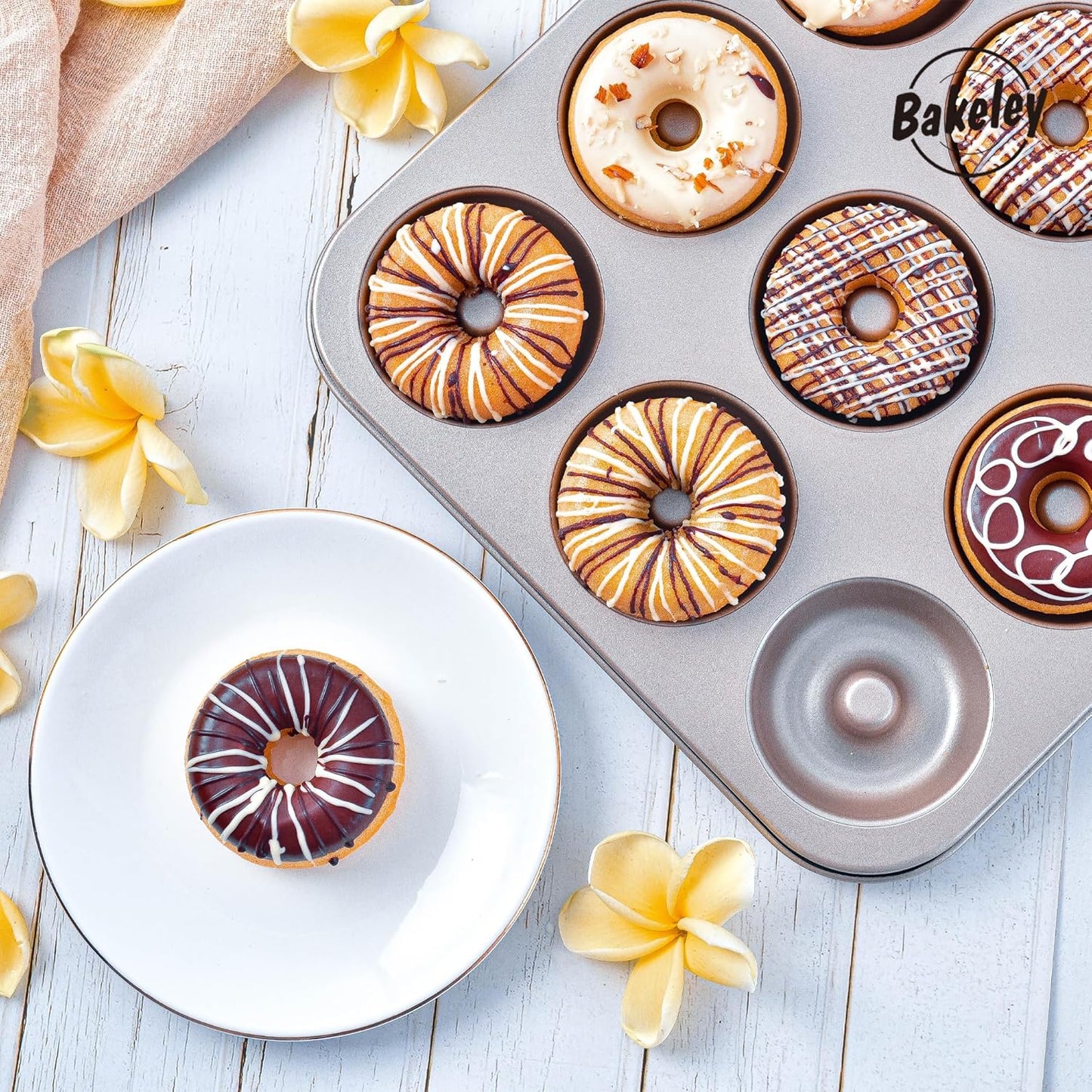 Donut Pan, 12-Cavity Non-Stick Dount Mold Cake Pan Pattern Doughnut Bakeware for Oven Baking (Champagne Gold)